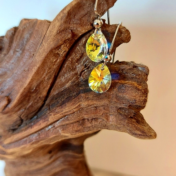 SWAROVSKI TEAR DROP EARRINGS - Picture 2 of 2